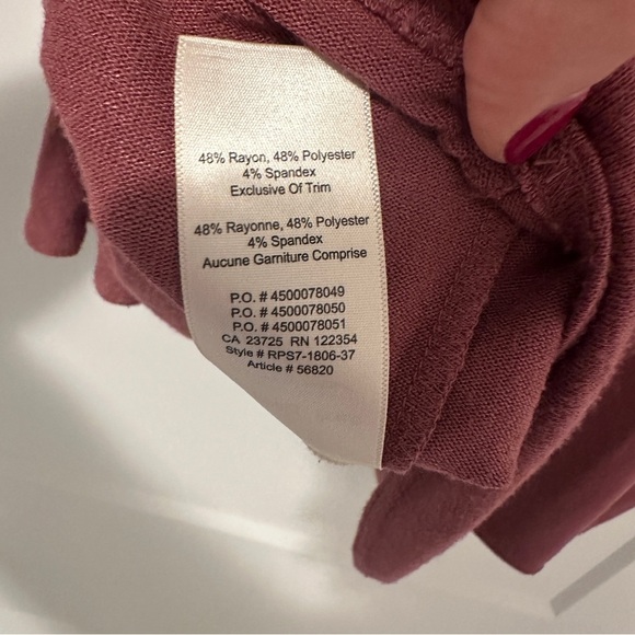 Wilfred Free Aritzia Raspberry Maroon Long Sleeve Flowy Top Size Small Women’s - Picture 8 of 8
